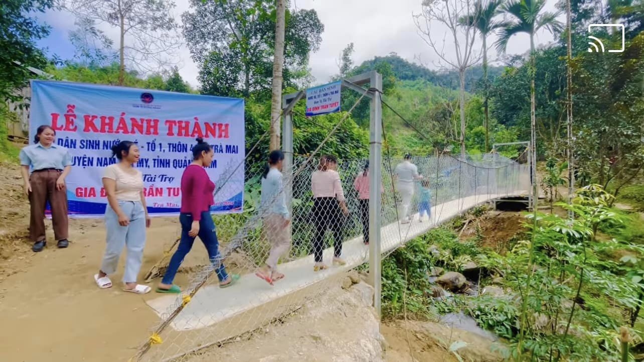 Thêm một cây cầu là biết bao khó nhọc được bớt đi 🧡