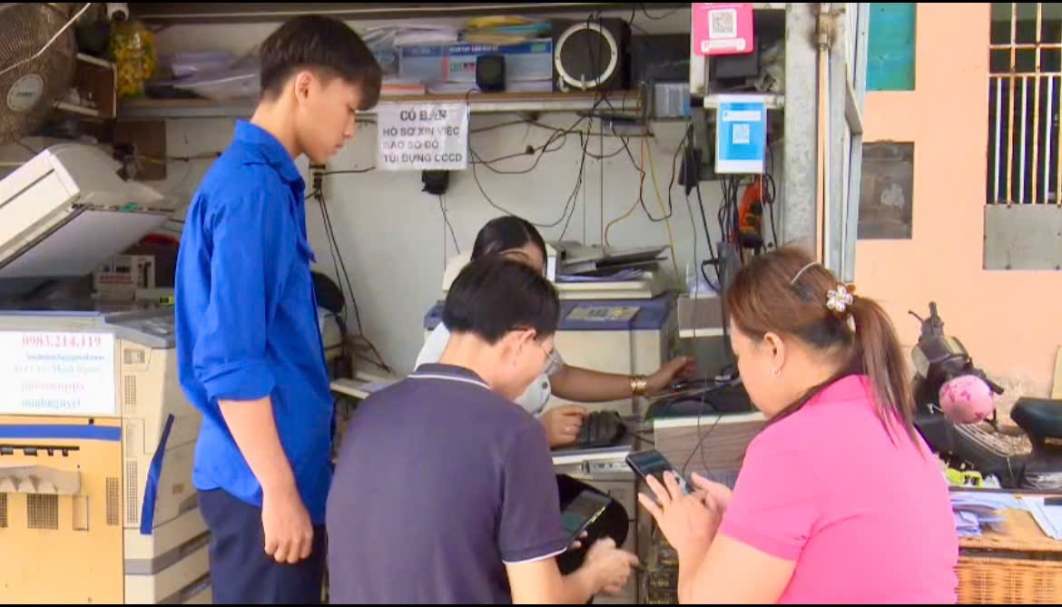 Kiểm tra, giám sát hoạt động của Tổ công nghệ số cộng đồng phường Hòa Minh năm 2024